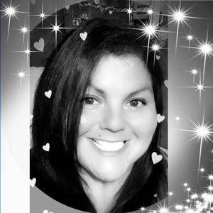 Meet your Posher, Leona